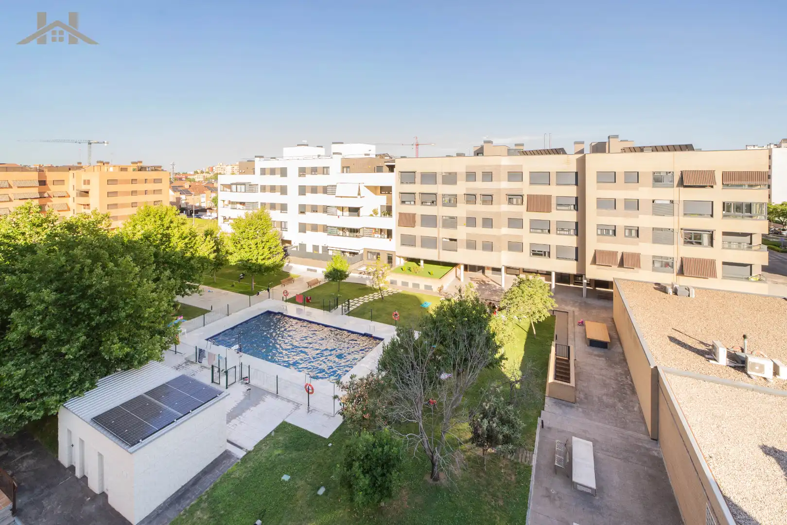 Piscina de Ático en venta en Fuenlabrada con Aire acondicionado, Calefacción y Trastero