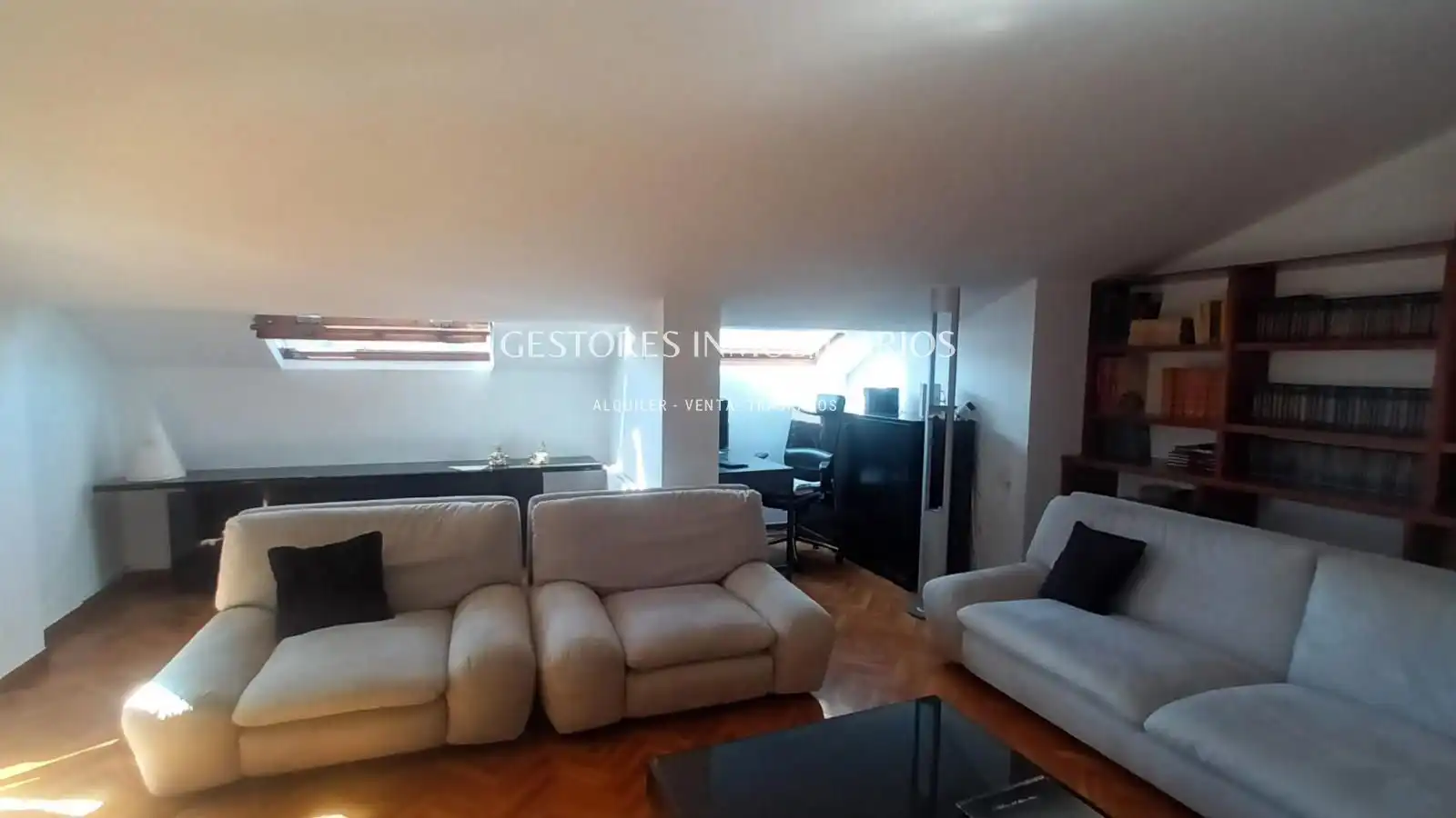 Sala de estar de Dúplex en venta en Alcoy / Alcoi con Calefacción, Terraza y Trastero
