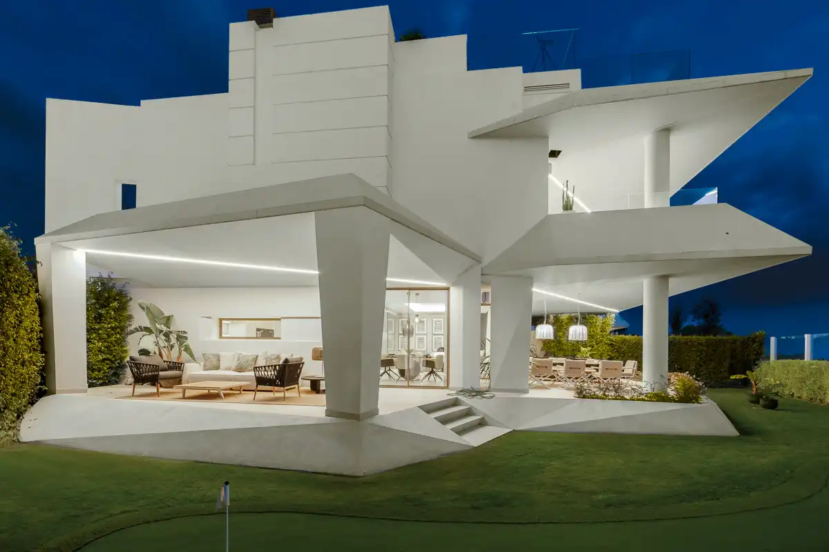 Casa pareada con piscina en venta en Nueva Andalucía