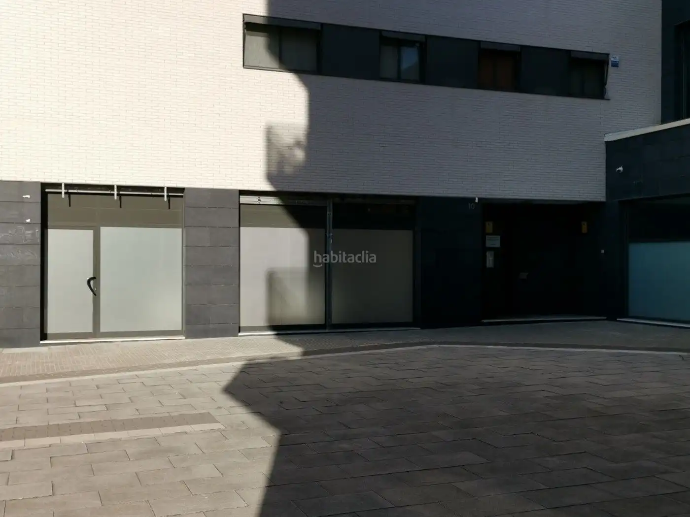 Local comercial de lloguer a Rambla de Balmes 51