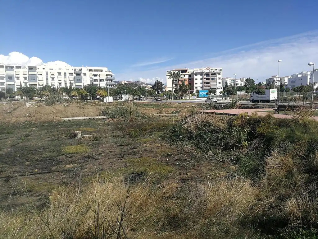 Residencial en venta en Aceituneros, Camino Viejo de Málaga