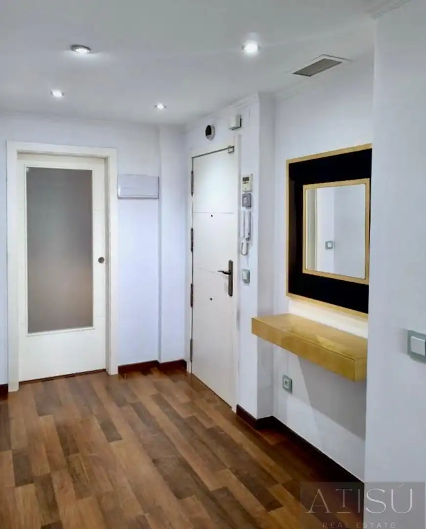 Piso con piscina en alquiler en Primera linea, imagen 6