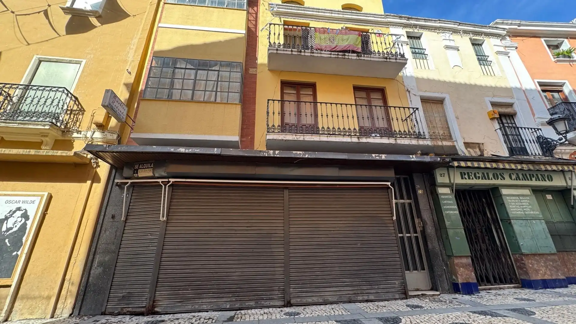 Vista exterior de Casa o xalet en venda en Badajoz amb Terrassa, Traster i Balcó