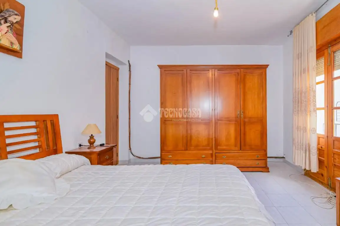 Habitación de Casa adosada en venta en Lucena con Aire acondicionado y Amueblado