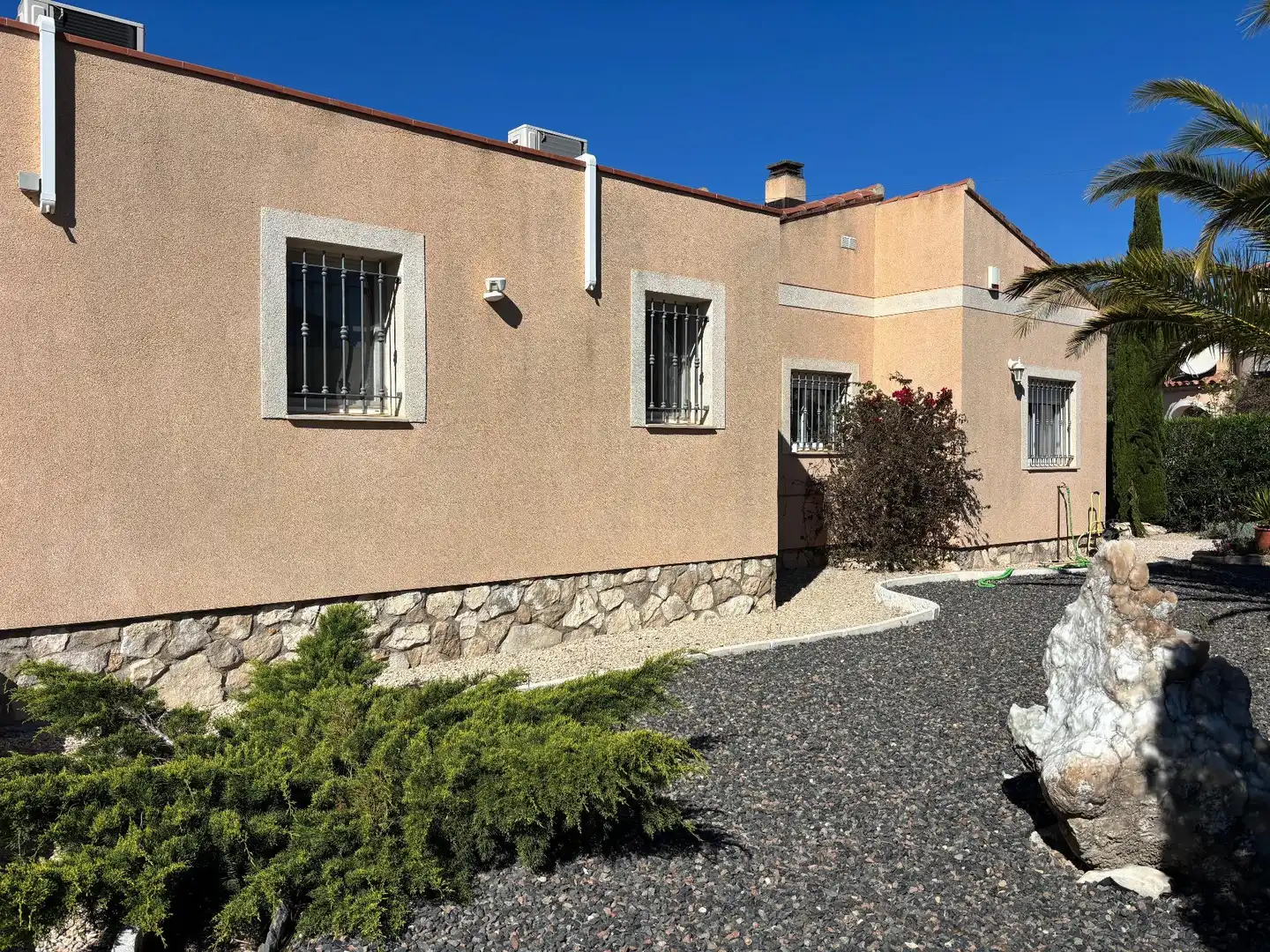Vista exterior de Casa o xalet en venda en L'Ametlla de Mar  amb Jardí privat, Terrassa i Traster