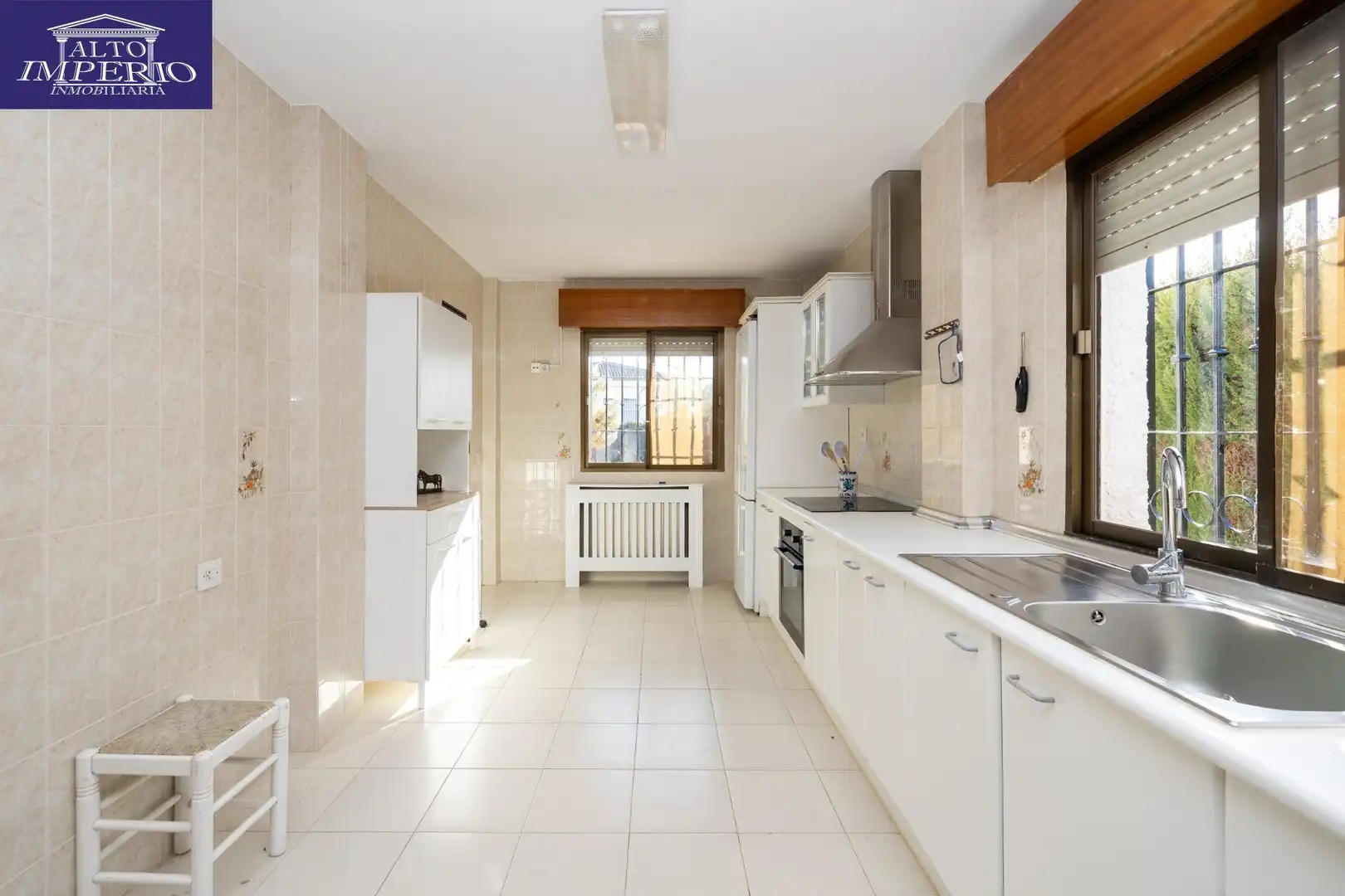 Villa mit Pool zum Verkauf in Calle Lindaraja, imagen 12