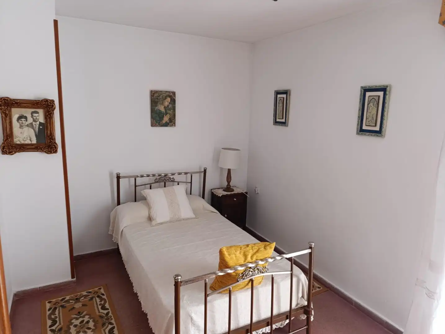 Habitación de Casa adosada en venta en Sariñena con Calefacción, Jardín privado y Terraza