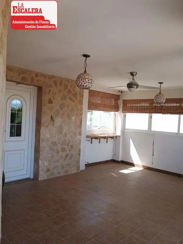 Comedor de Casa o chalet en venta en Castalla con Aire acondicionado, Calefacción y Jardín privado
