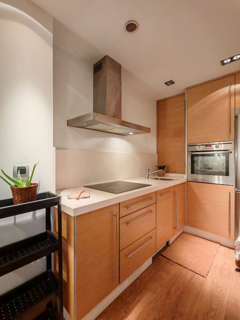 Cuina de Apartament en venda en A Coruña Capital  amb Calefacció, Parquet i Traster