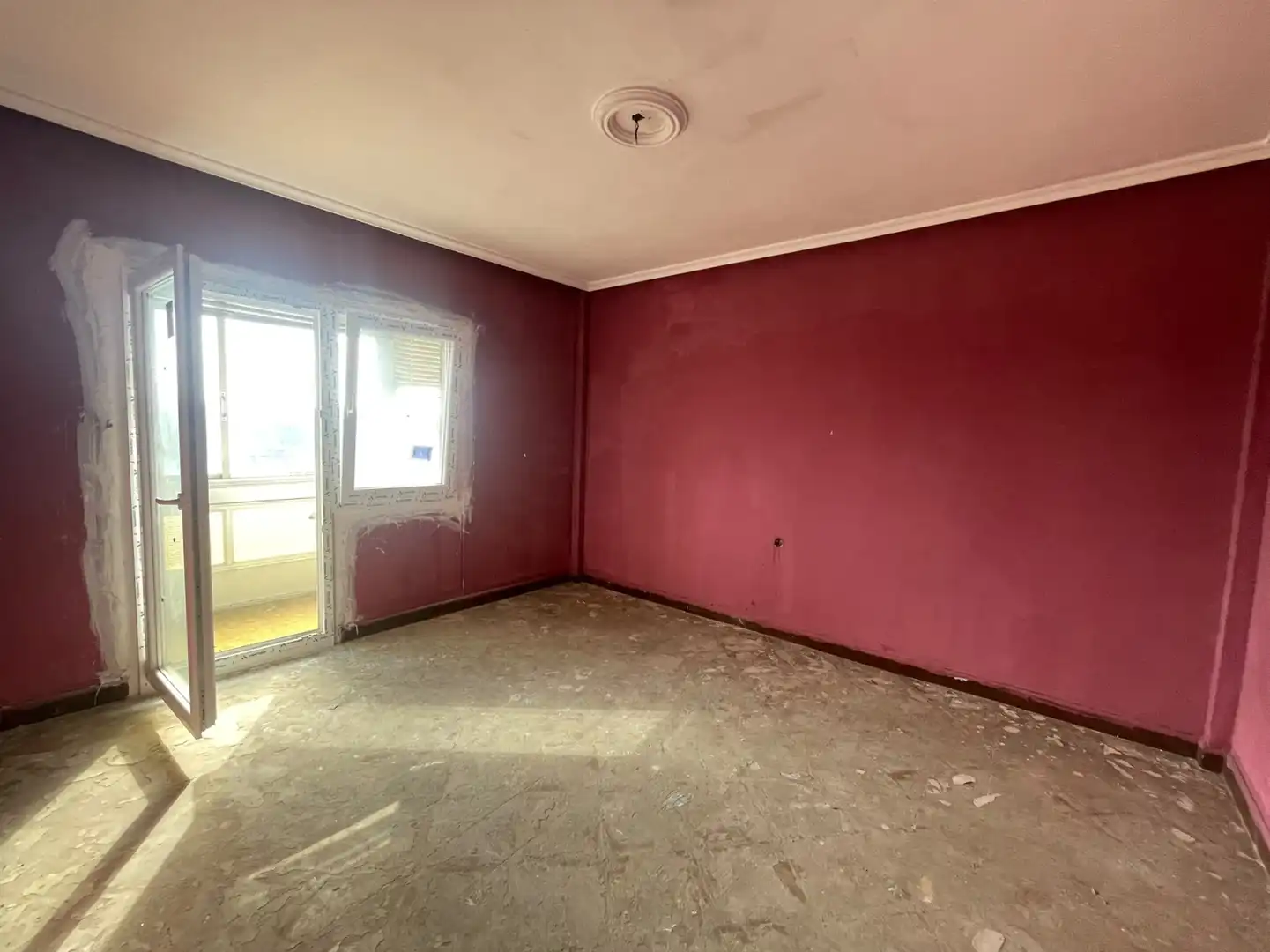 Habitación de Piso en venta en Avilés con Calefacción y Balcón