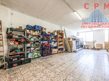 Locale commerciale in vendita a Villaverde