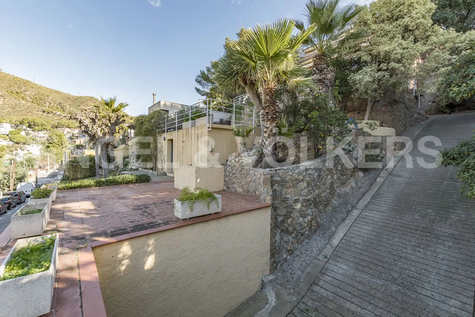 Vista exterior de Casa o xalet en venda en Castelldefels amb Aire condicionat, Calefacció i Jardí privat