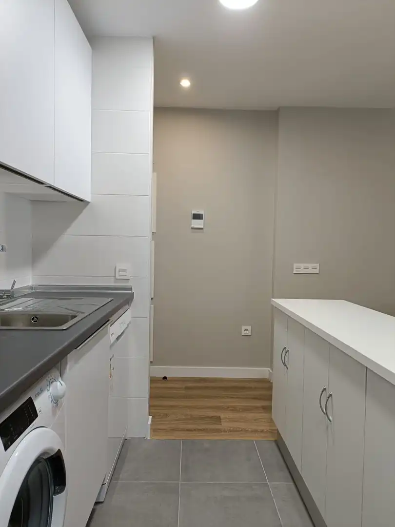 Apartments for rent in Calle Ulises, Colores - Entreparques