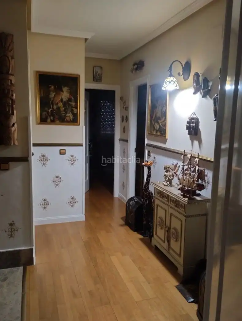 Chalet con jardín en venta en Calle la Cruz 24