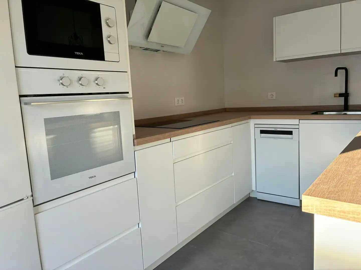 Küche von Wohnung zur Miete in Sevilla mit Klimaanlage, Heizung und Möbliert