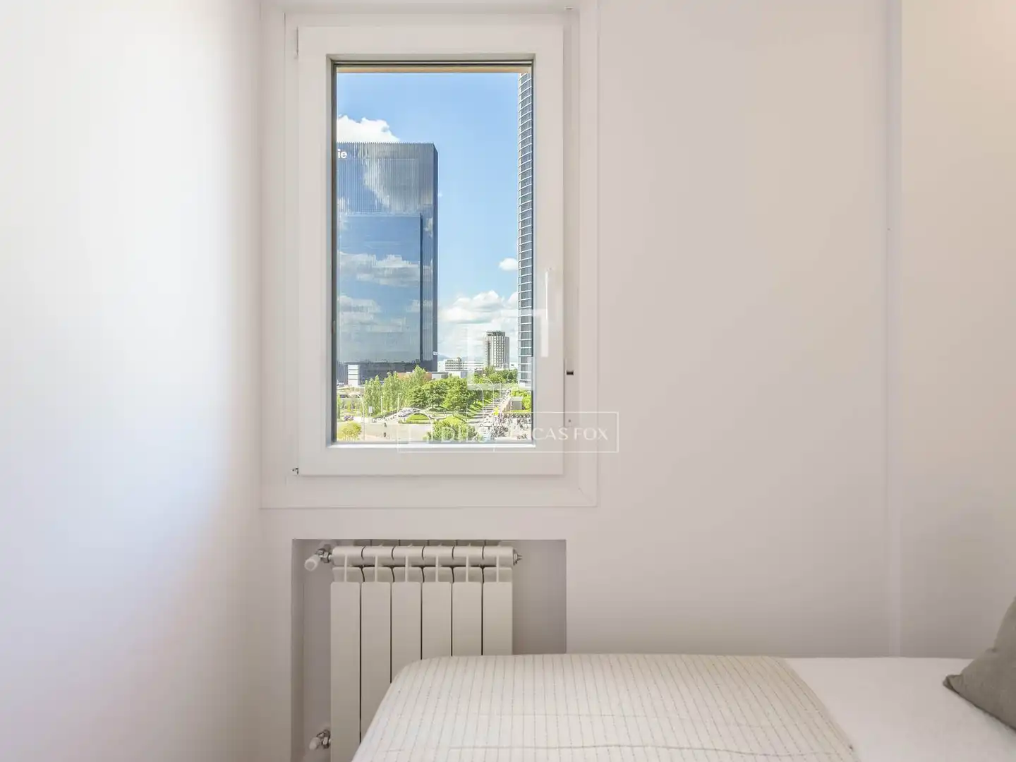 Bedroom of Flat for rent in Madrid  with Air Conditioner and Furnished