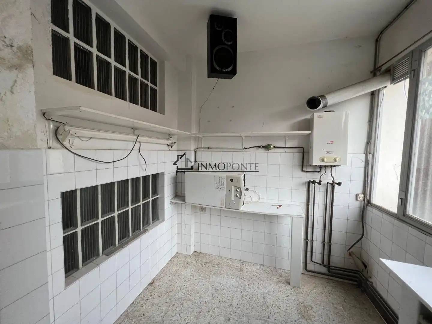 Cocina de Piso en venta en Cuntis con Calefacción y Balcón