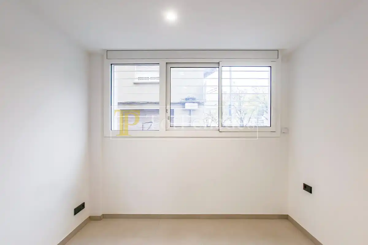 Habitación de Planta baja en venta en Vilanova i la Geltrú con Aire acondicionado y Calefacción