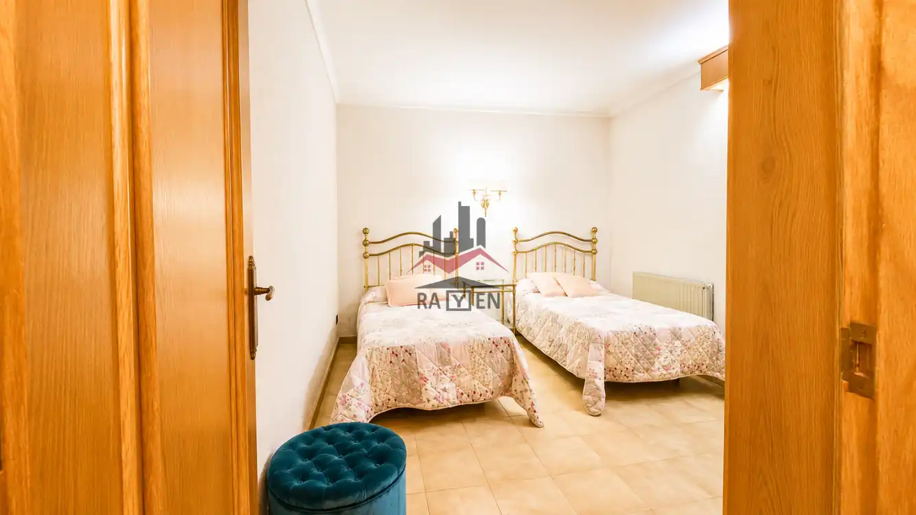 Habitación de Casa o chalet en venta en Avinyonet de Puigventós con Calefacción y Jardín privado