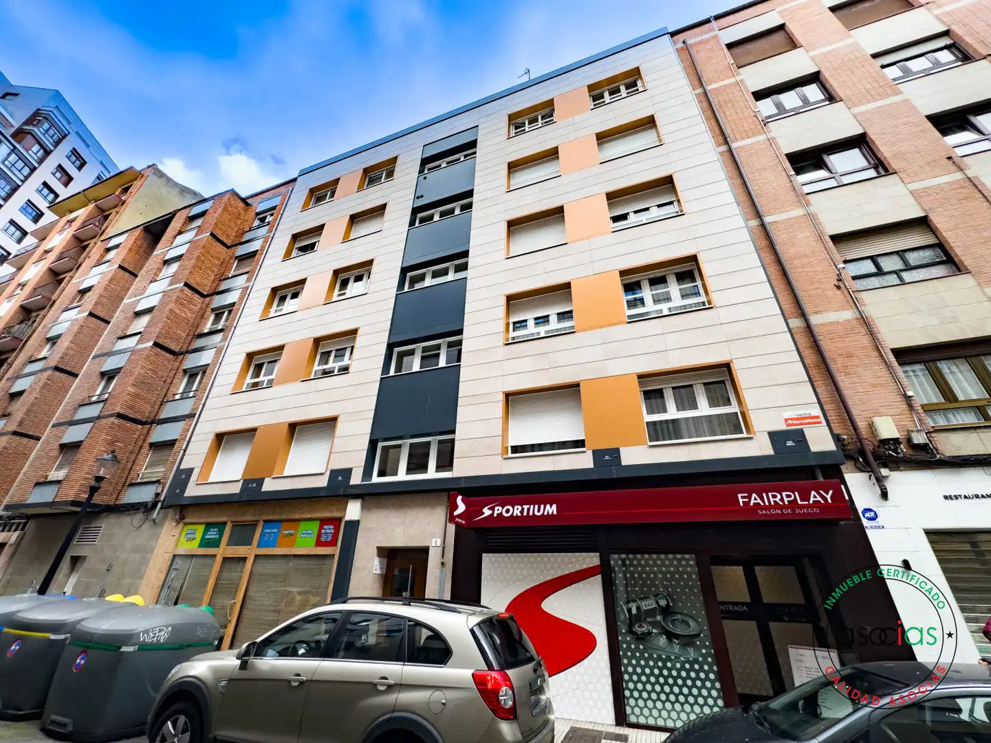 Vista exterior de Pis en venda en Gijón  amb Calefacció