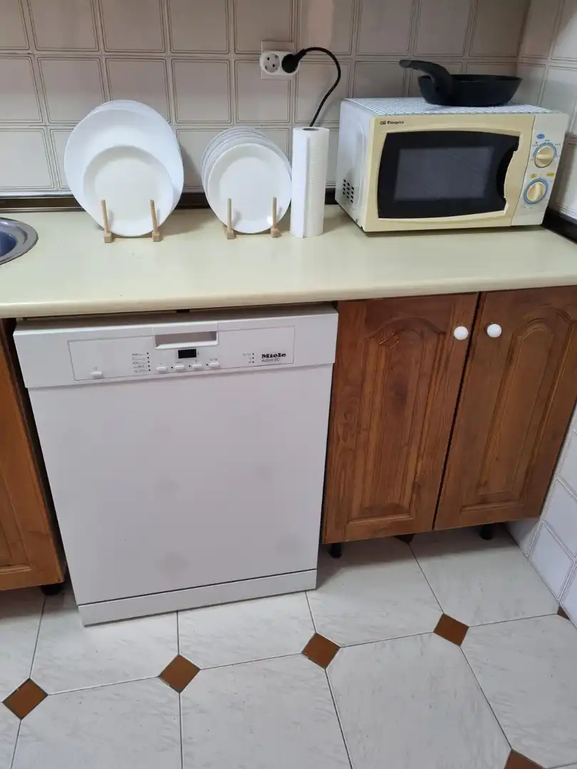 Piso de alquiler en ALBERCHE, El Plantinar – Avda. La Paz - El Juncal
