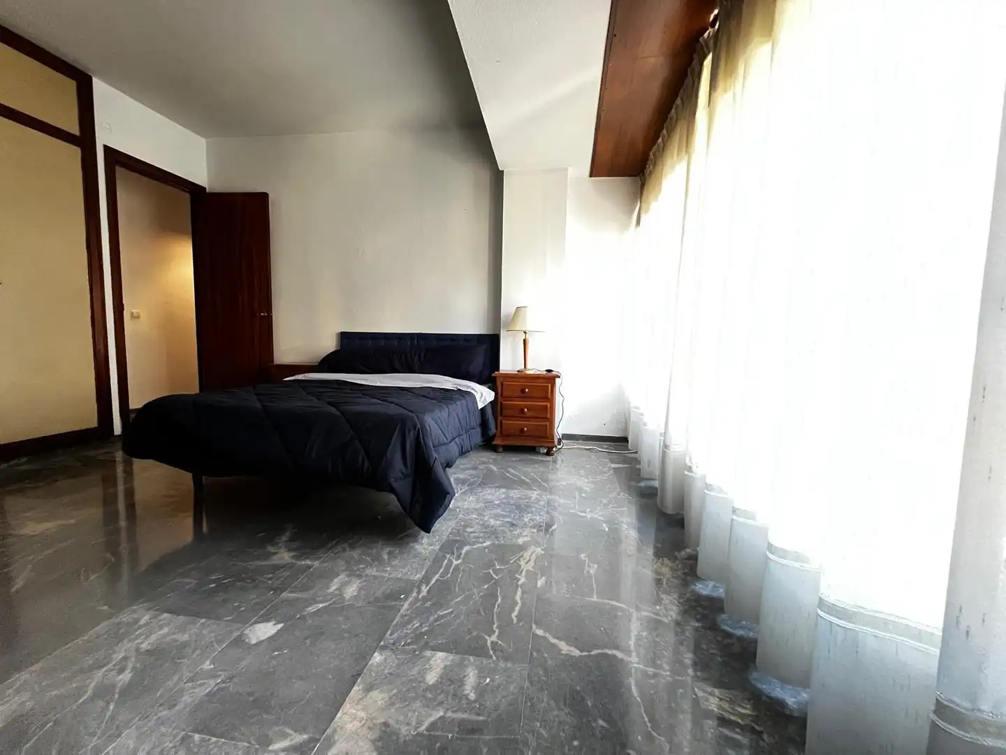 Habitación de Piso en venta en Córdoba con Alarma