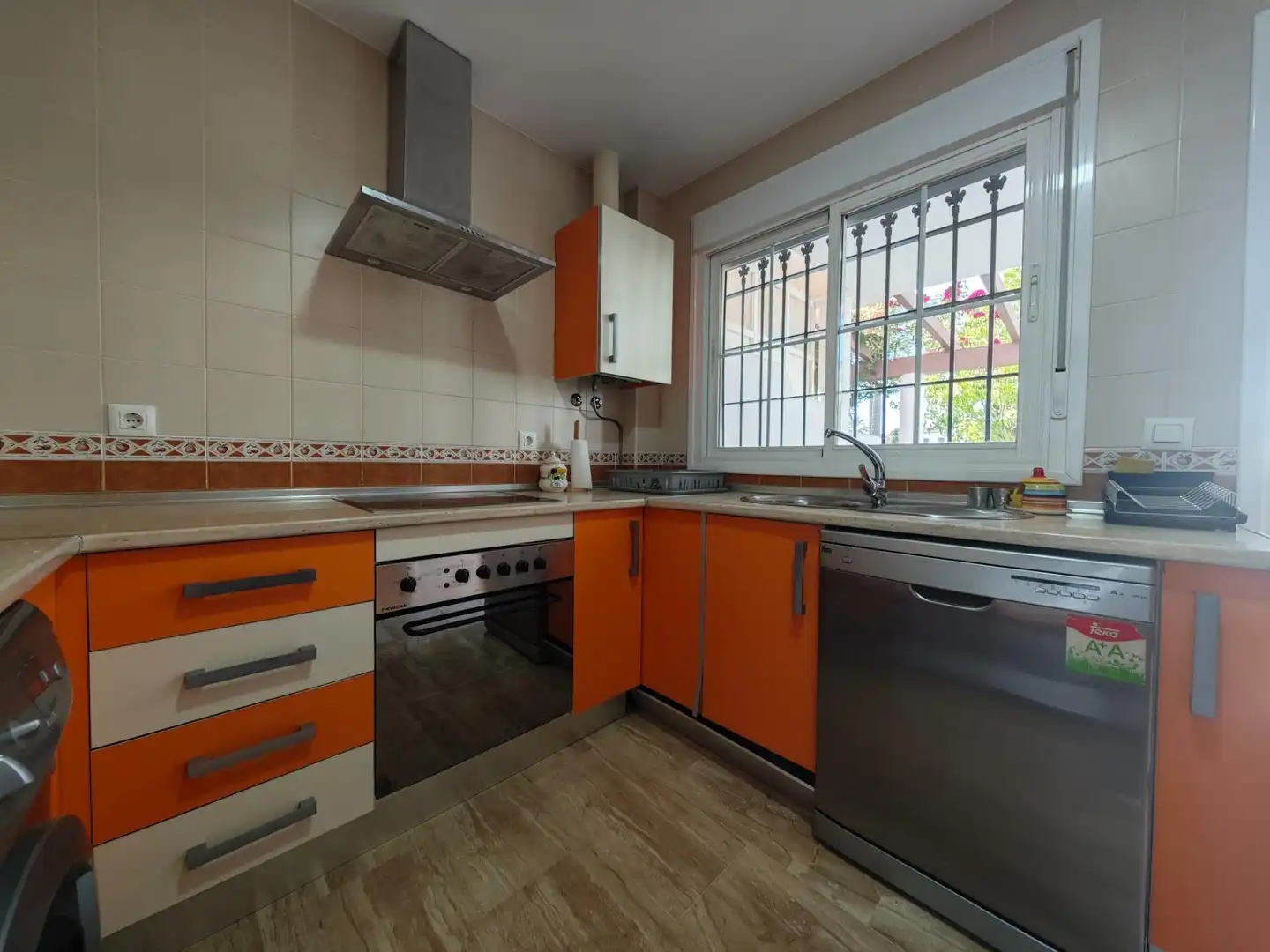 Cocina de Apartamento en venta en Chiclana de la Frontera con Jardín privado, Terraza y Amueblado