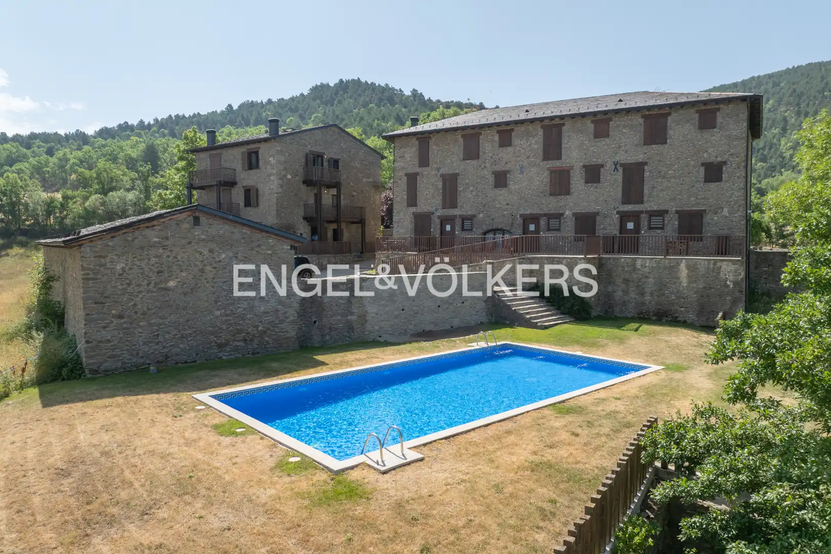 Piscina de Casa adosada en venta en Fontanals de Cerdanya con Calefacción, Parquet y Terraza