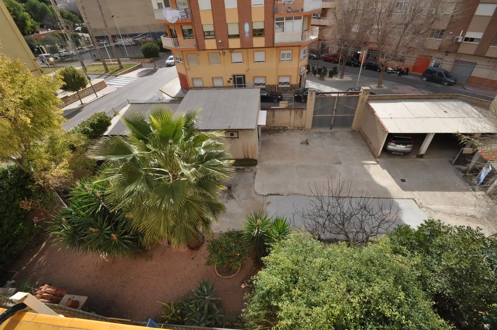 Casa adosada en venda a Petrer