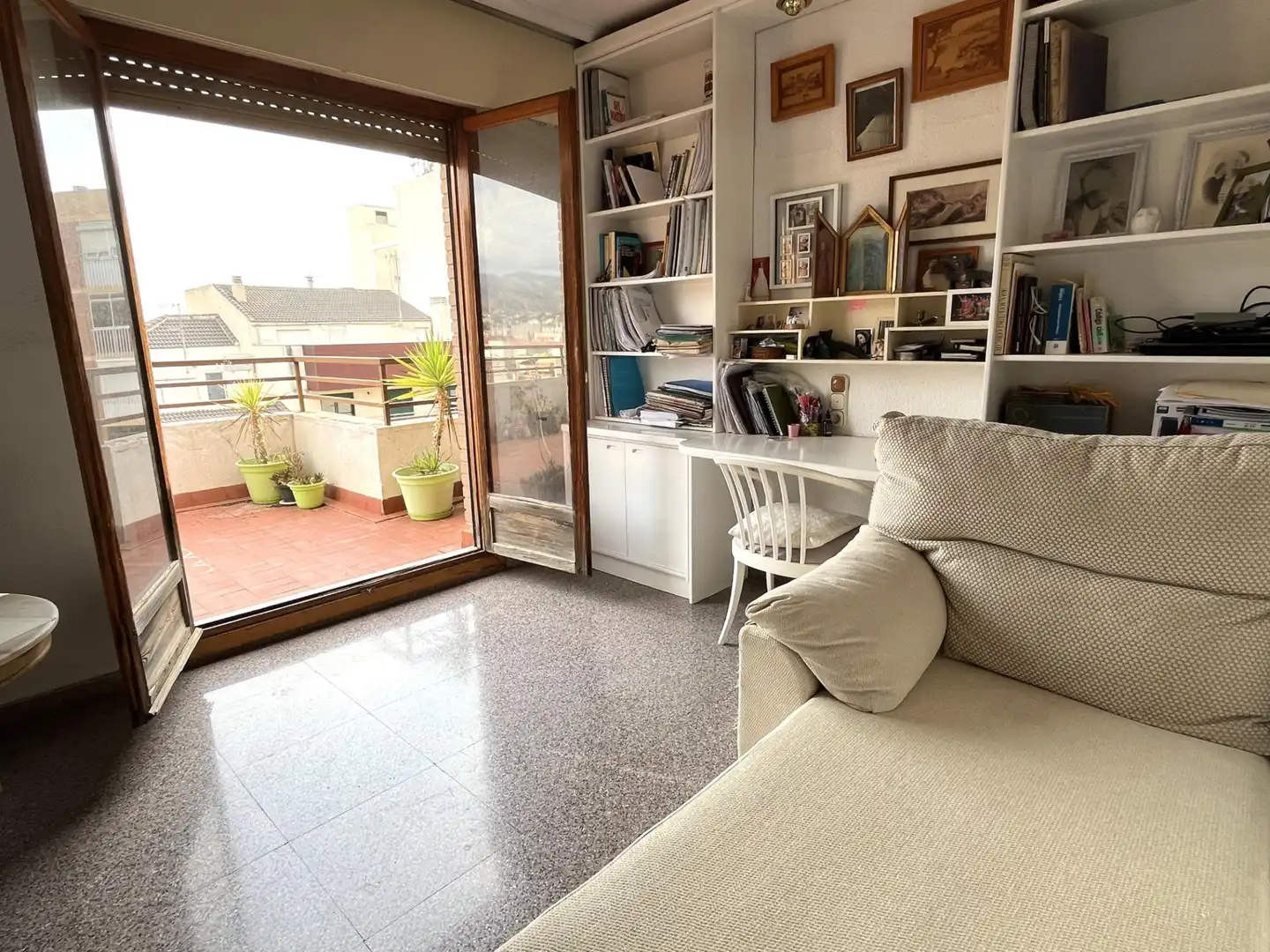 Sala d'estar de Àtic en venda en Elda amb Terrassa i Balcó
