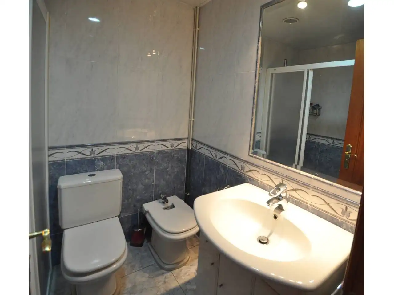 Badezimmer von Wohnungen zum Verkauf in Lloret de Mar mit Heizung, Möbliert und Balkon