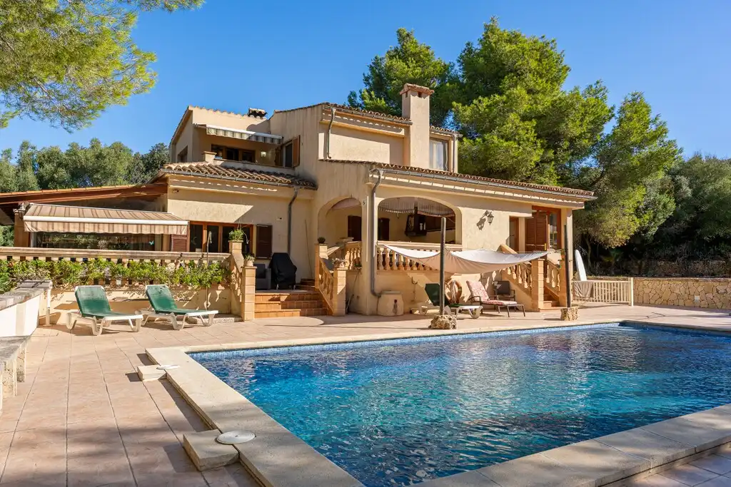 Casa rústica amb piscina en venda a Ciutat d'Alcúdia