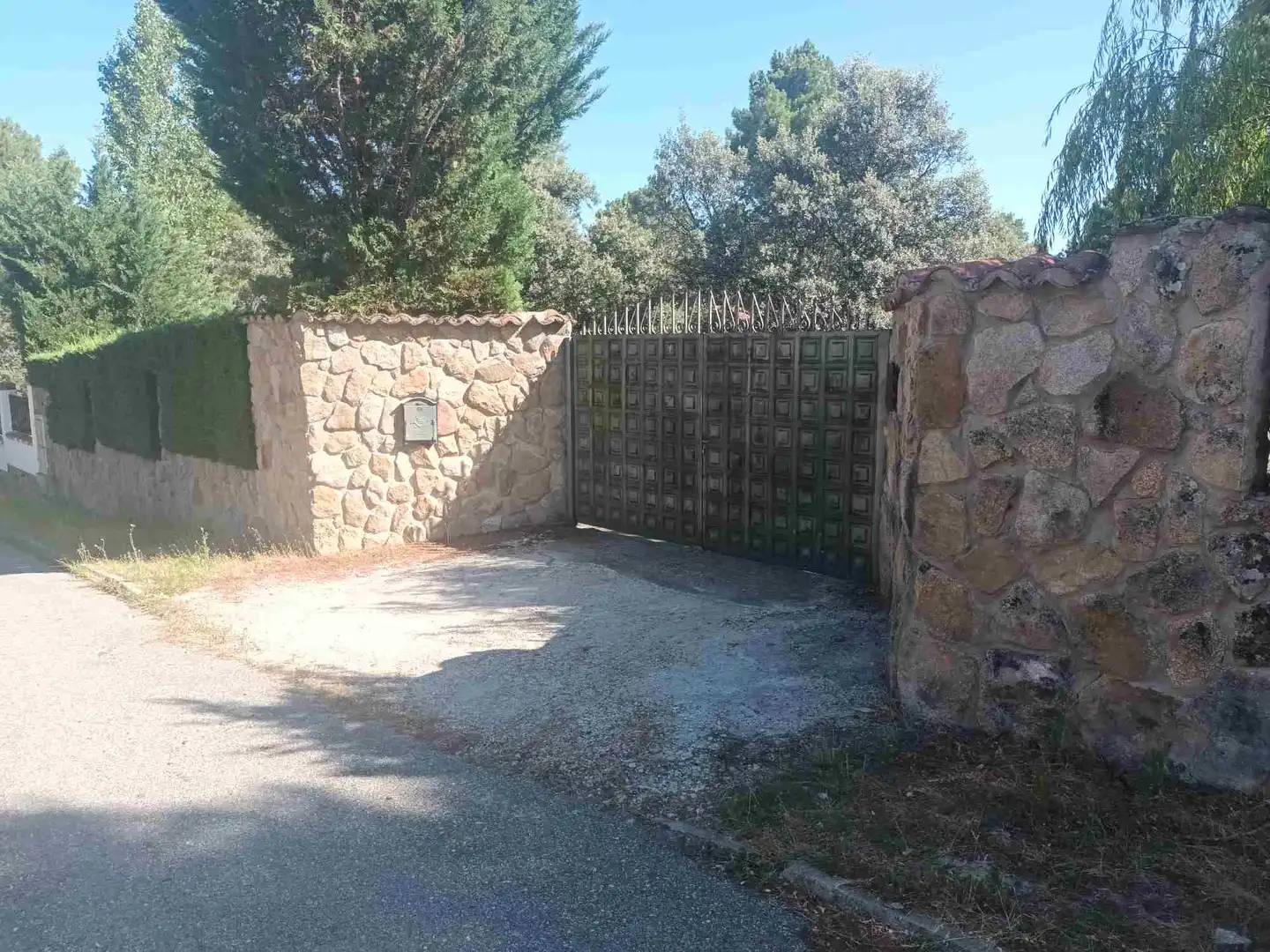 Vista exterior de Casa o chalet en venta en Marugán con Jardín privado, Terraza y Piscina