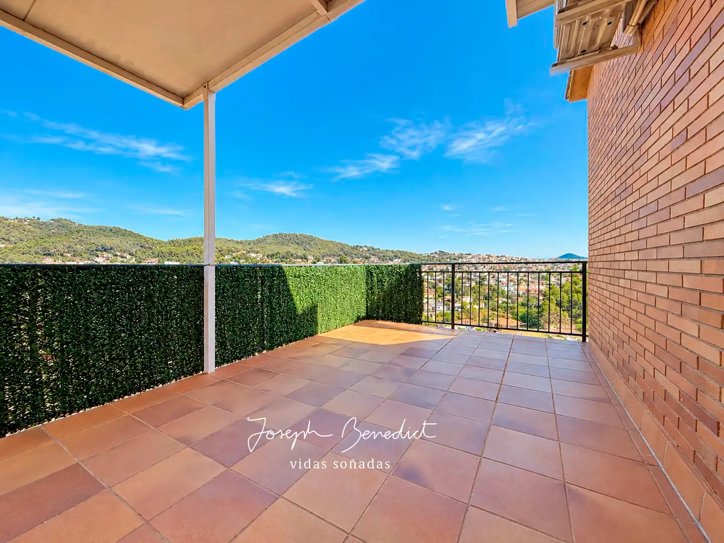 Terrassa de Casa o xalet en venda en Sant Vicenç Dels Horts amb Aire condicionat, Calefacció i Jardí privat