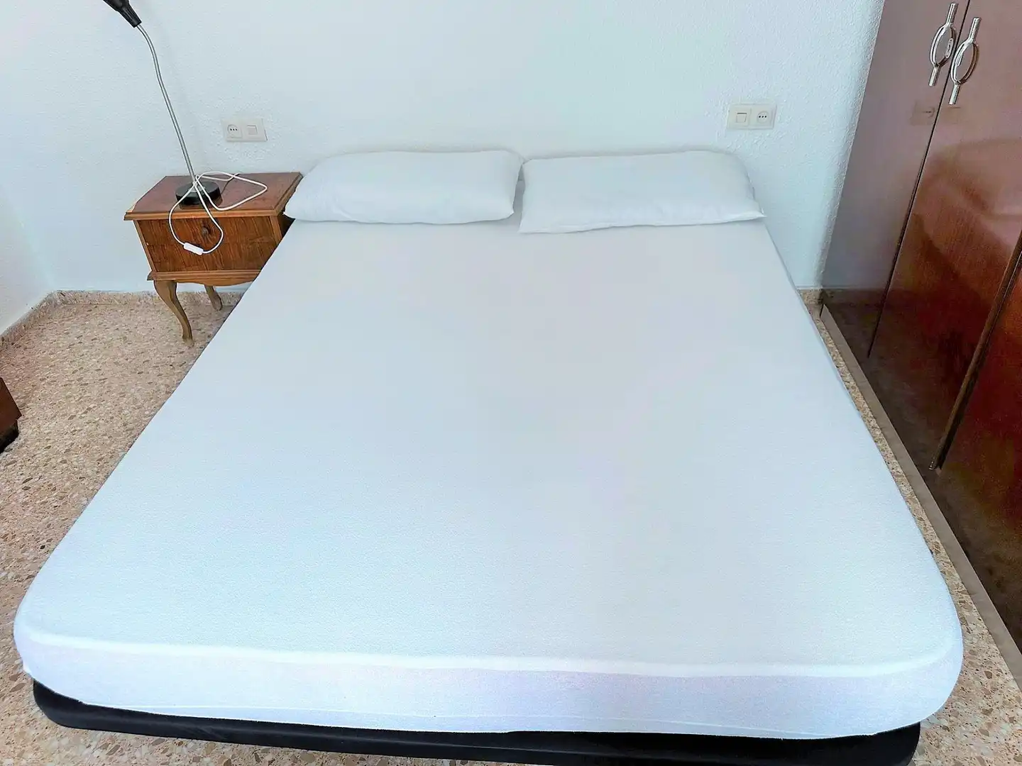 Bedroom of Flat for rent in Valencia  with Air Conditioner, Heating and Furnished