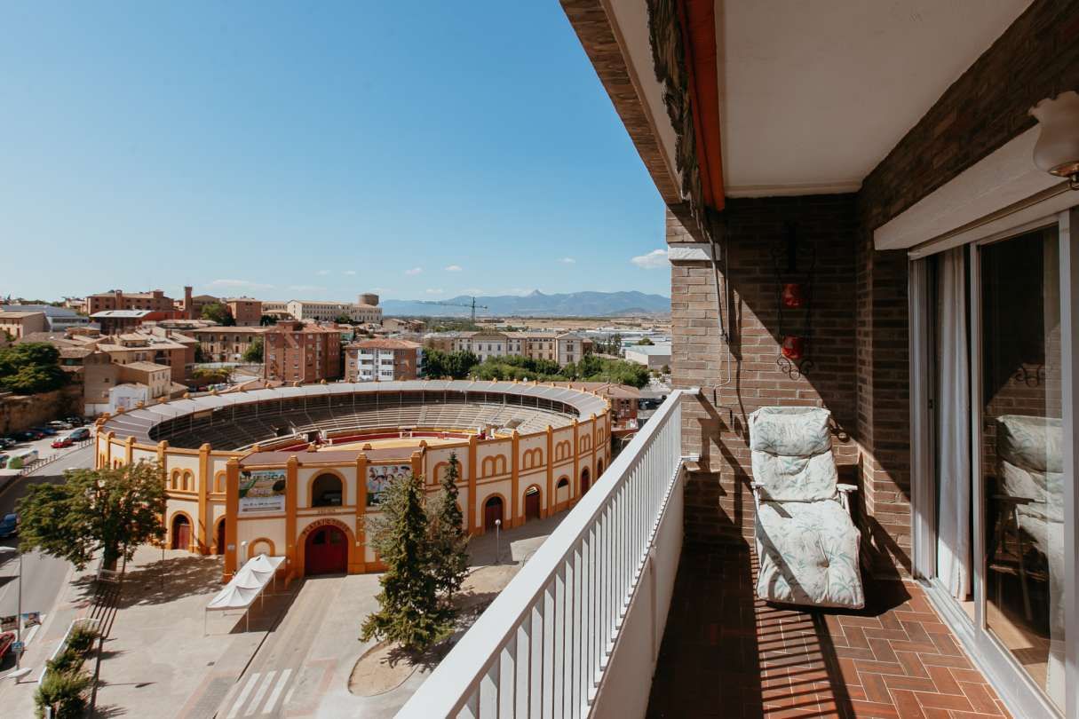 Terraza de Piso en venta en  Huesca Capital con Calefacción, Terraza y Trastero