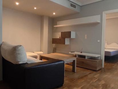 Sala d'estar de Apartament de lloguer en Ciudad Real Capital amb Aire condicionat, Calefacció i Moblat