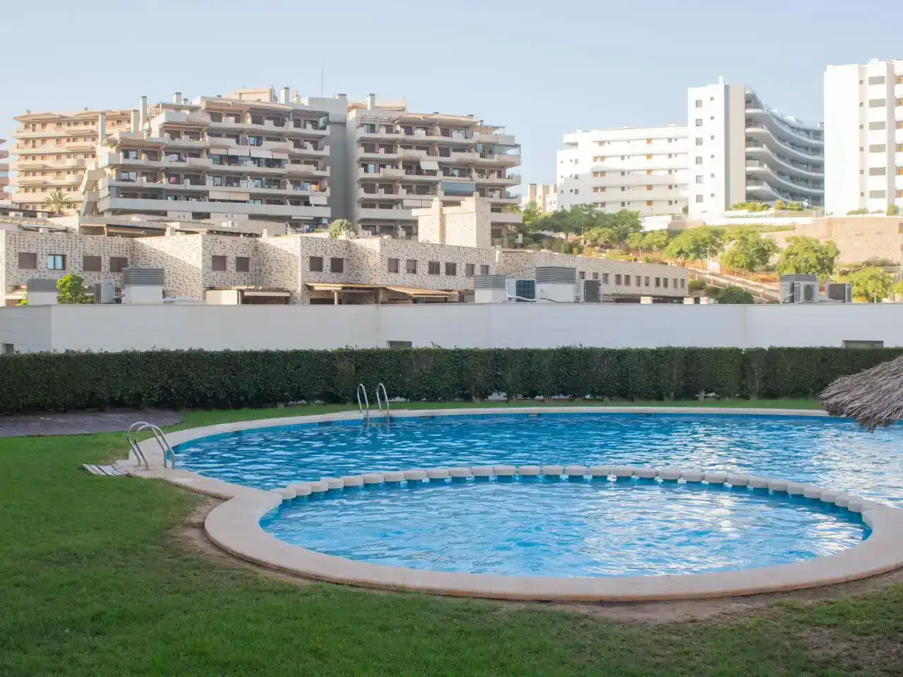 Piscina de Pis en venda en Elche / Elx amb Aire condicionat