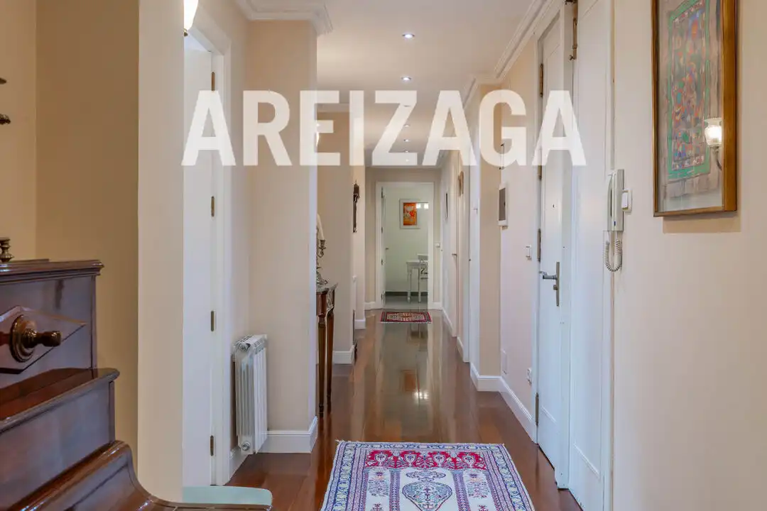 Piso en venta en Donostia - San Sebastián  con Calefacción, Terraza y Trastero