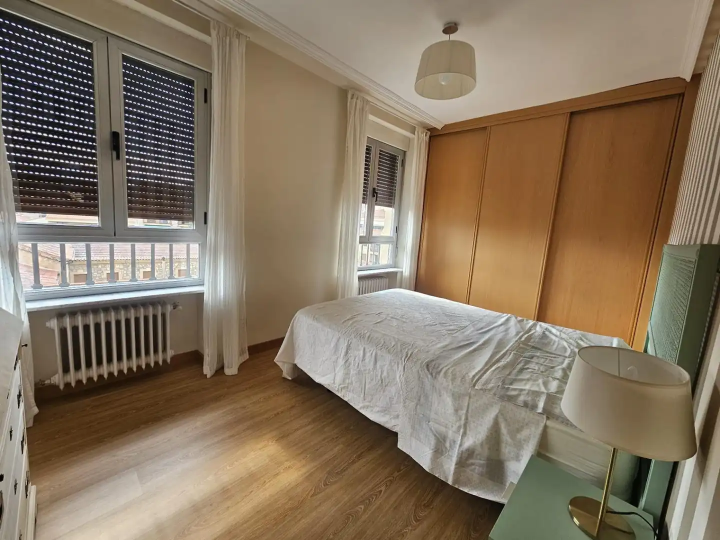 Schlafzimmer von Wohnung zur Miete in Salamanca mit Klimaanlage, Heizung und Abstellraum