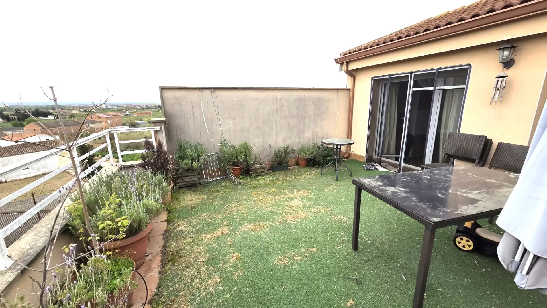 Terrassa de Casa adosada en venda en Lleida amb Aire condicionat, Calefacció i Jardí privat