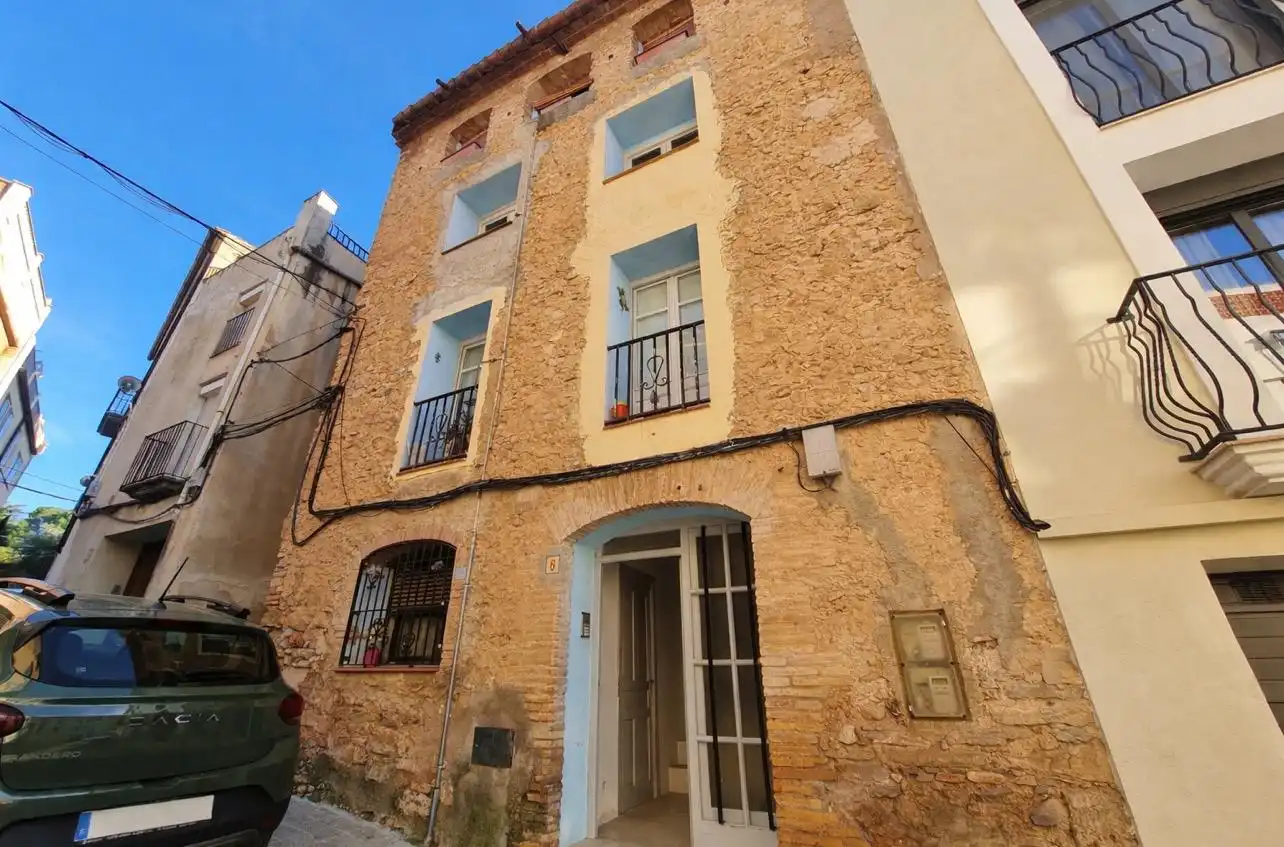 Vista exterior de Casa o chalet en venta en Tivissa con Parquet, Amueblado y Balcón