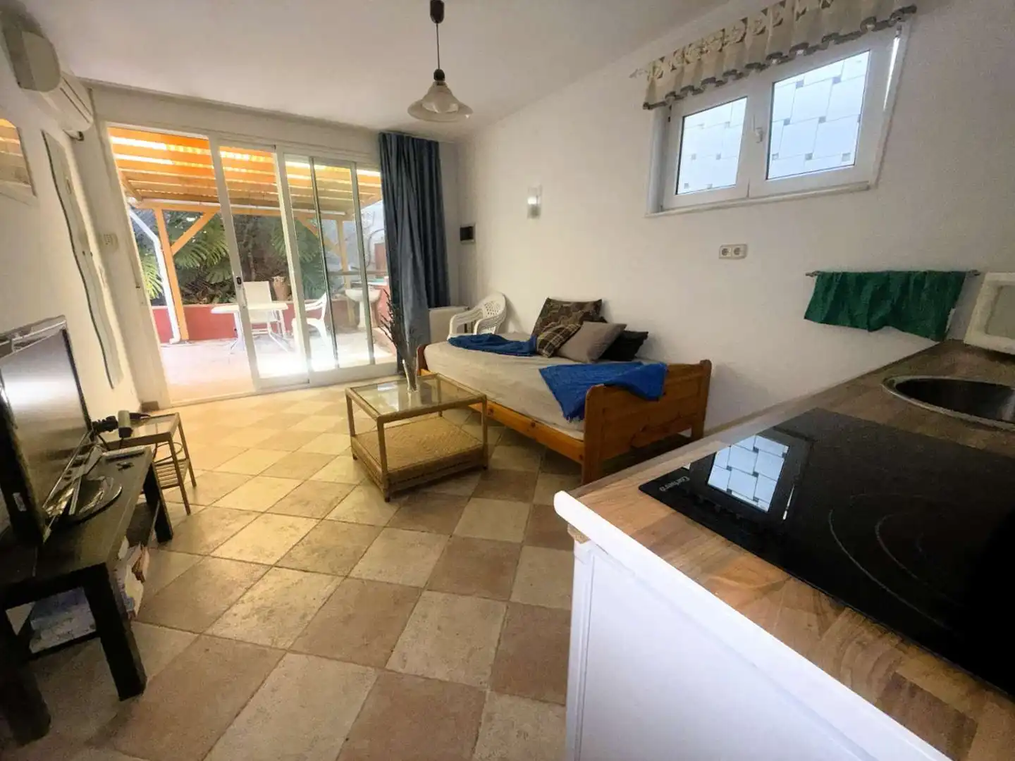 Sala d'estar de Casa o xalet en venda en Alhaurín de la Torre amb Aire condicionat, Calefacció i Terrassa