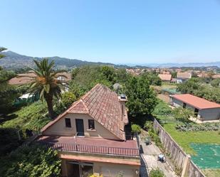 Vista exterior de Casa o xalet en venda en Vigo  amb Terrassa