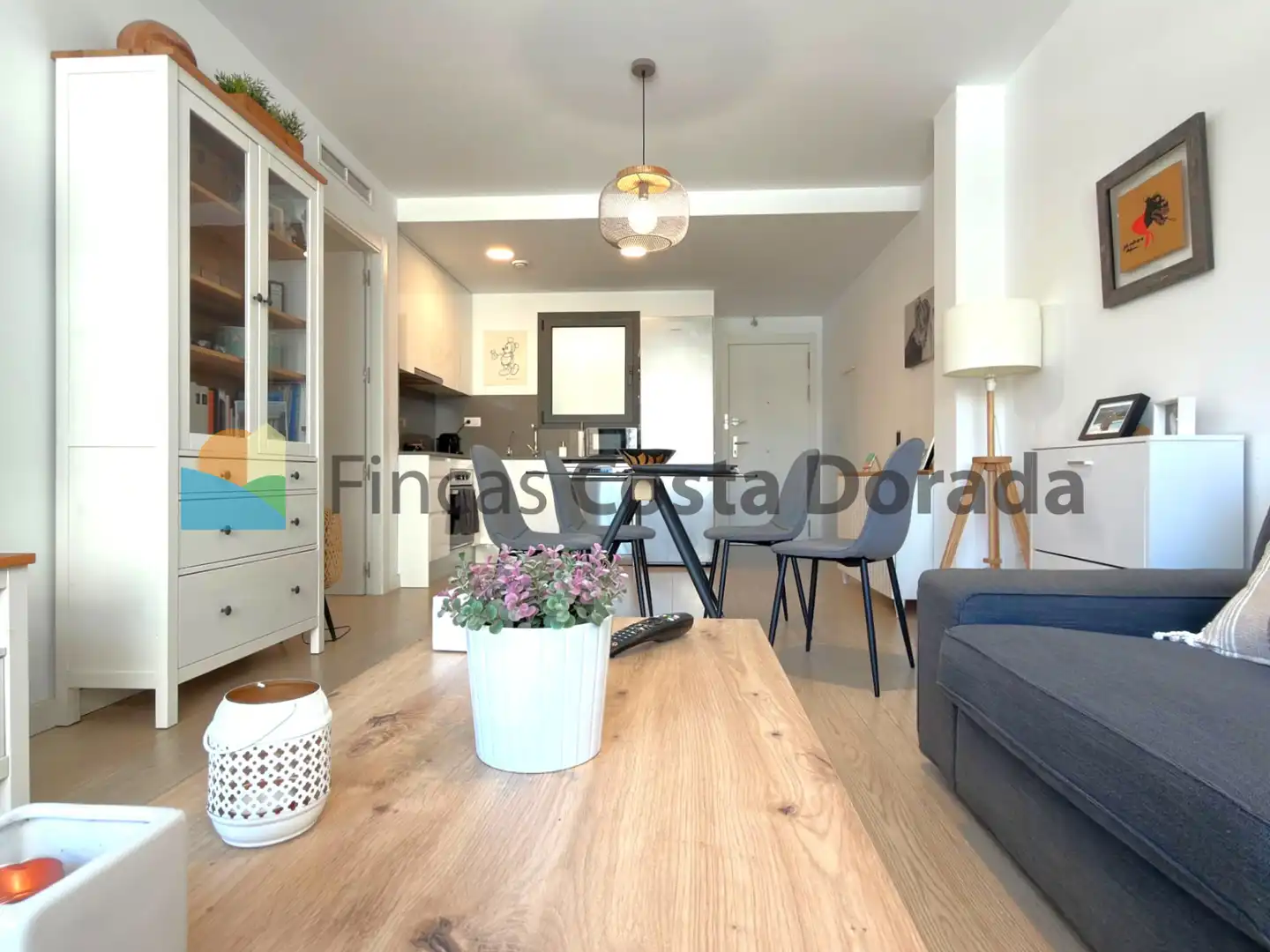 Sala de estar de Piso en venta en Vilanova i la Geltrú con Aire acondicionado, Calefacción y Parquet