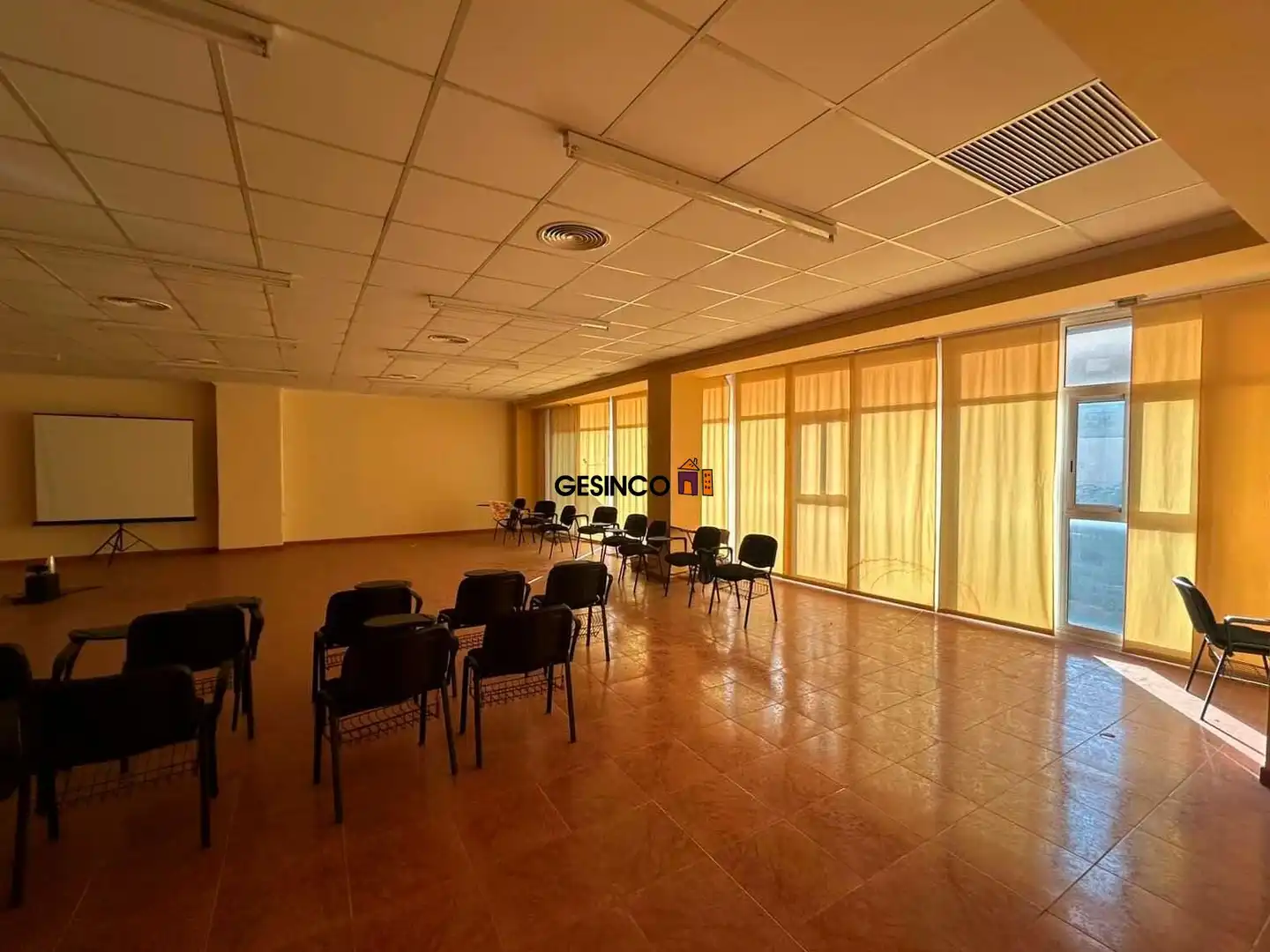Industrial building to rent in Novelé  / Novetlè, imagen 9