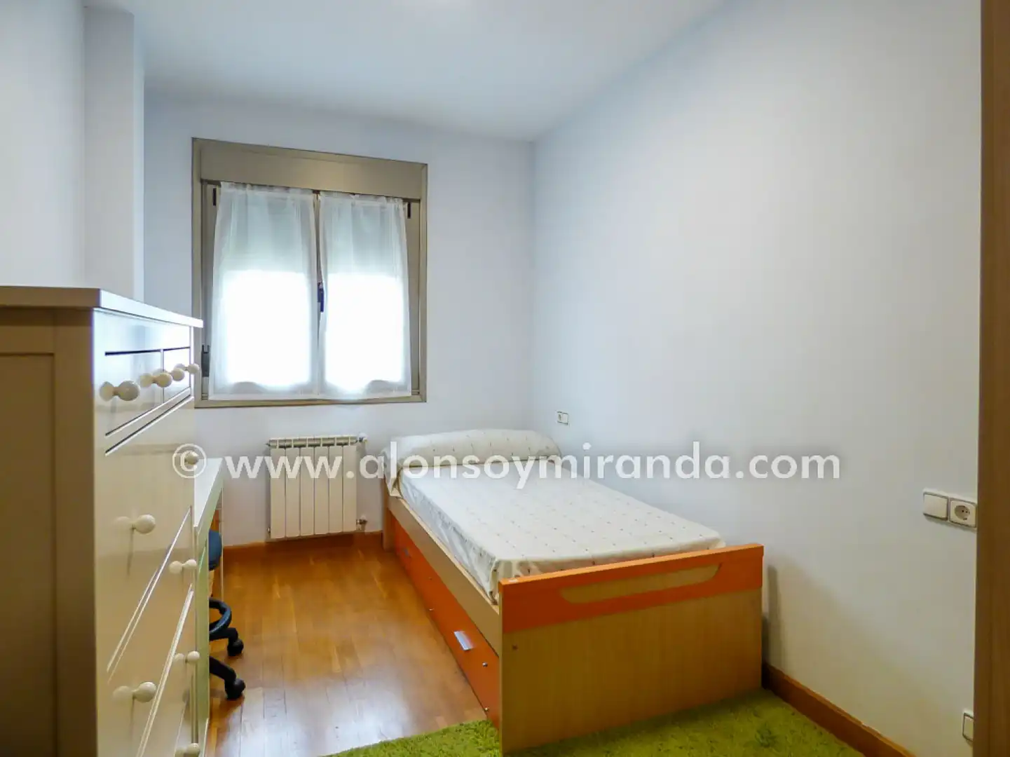 Piso de alquiler en Oviedo - C/ Hijas de la Caridad, Milán - Pumarín