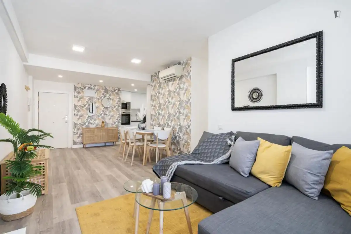 Sala de estar de Apartamento de alquiler en Madrid con Aire acondicionado, Amueblado y Horno