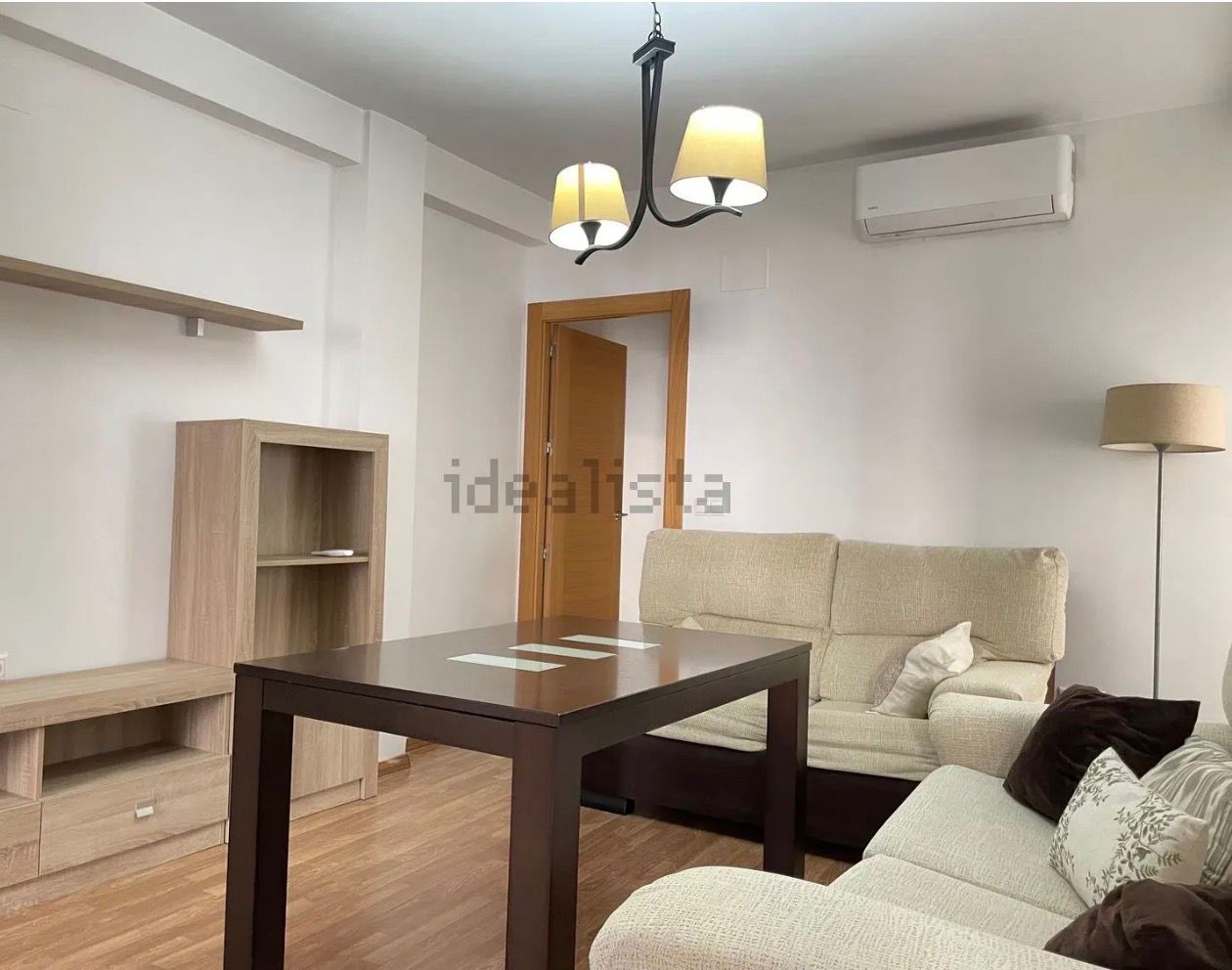 Sala d'estar de Pis de lloguer en  Córdoba Capital amb Aire condicionat, Calefacció i Moblat