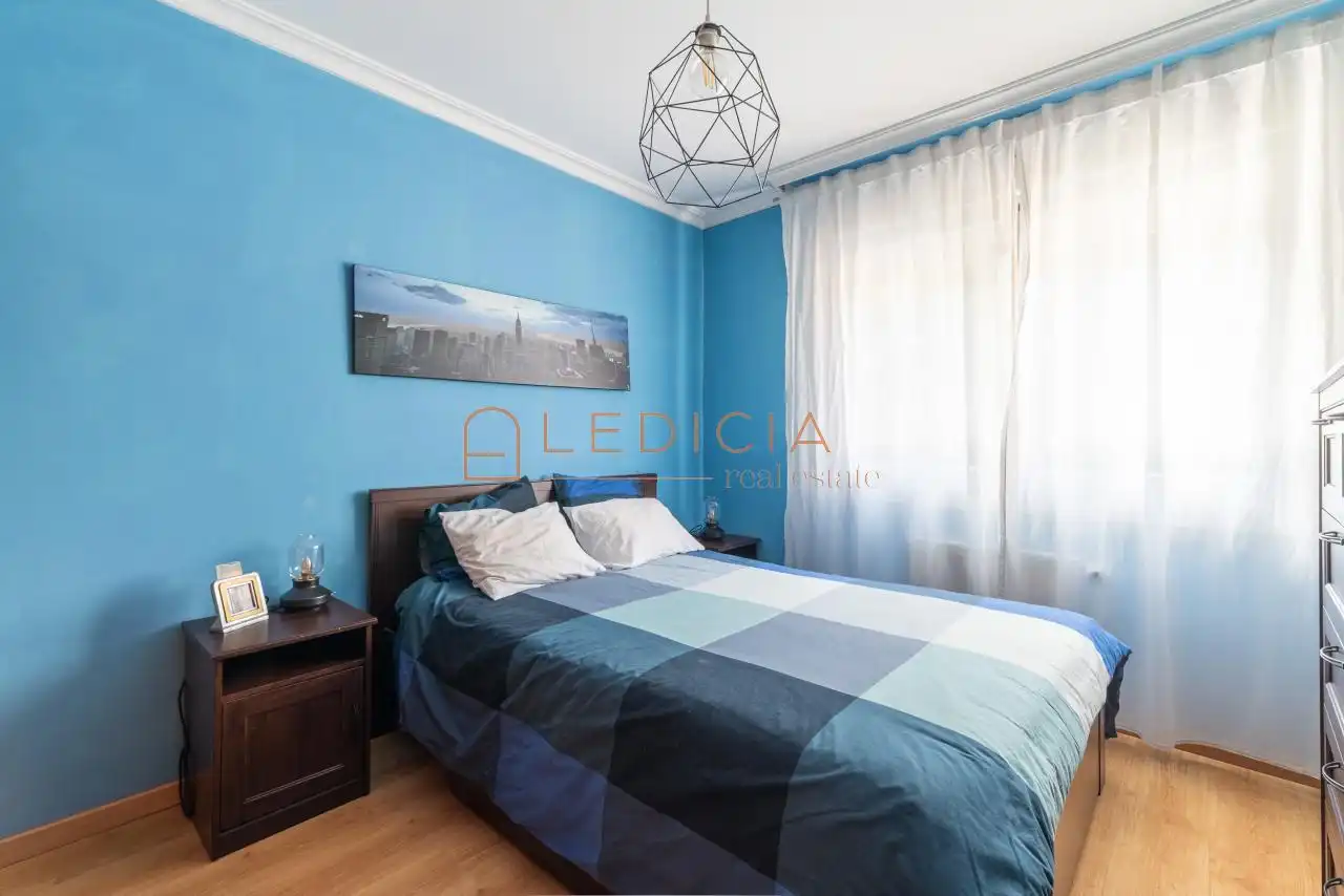 Bedroom of Flat for sale in Vigo   with Heating and Furnished